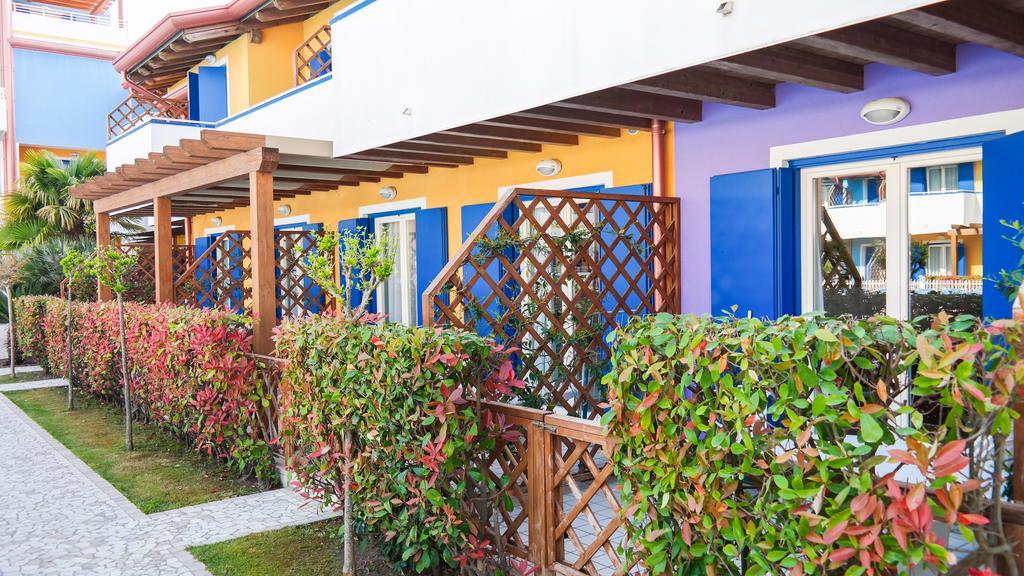 Villaggio Hemingway - Family Aparthotel กาออร์เล ภายนอก รูปภาพ